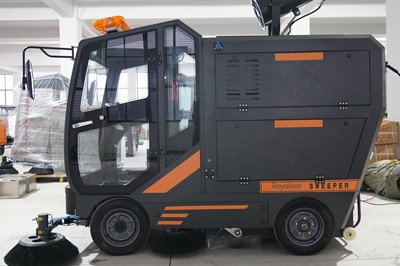 榮事達掃地車廠家 CAR220掃地機.jpg