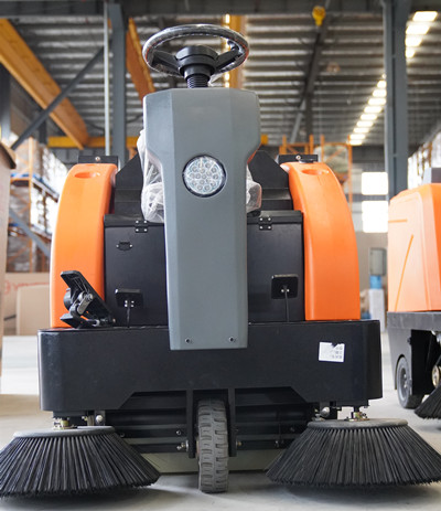 榮事達(dá)電動掃地車廠家 榮事達(dá)電動掃地車廠家.jpg